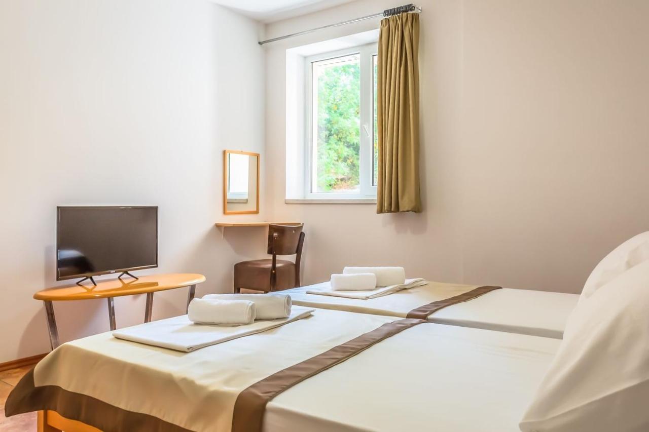 Motel Ljetni Raj Baška Voda Eksteriør bilde